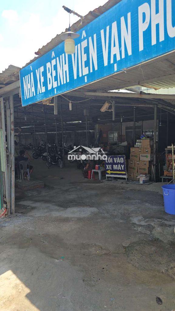 Mặt bằng trống phù hợp cho bãi xe và mở xưởng - 4