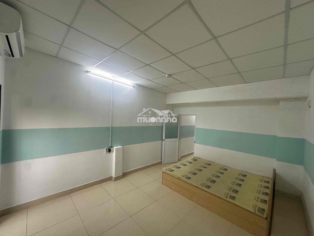 Cho thuê 1pn tách bếp có bancol thoáng đi bộ qua cđ y dược sài gòn - 4