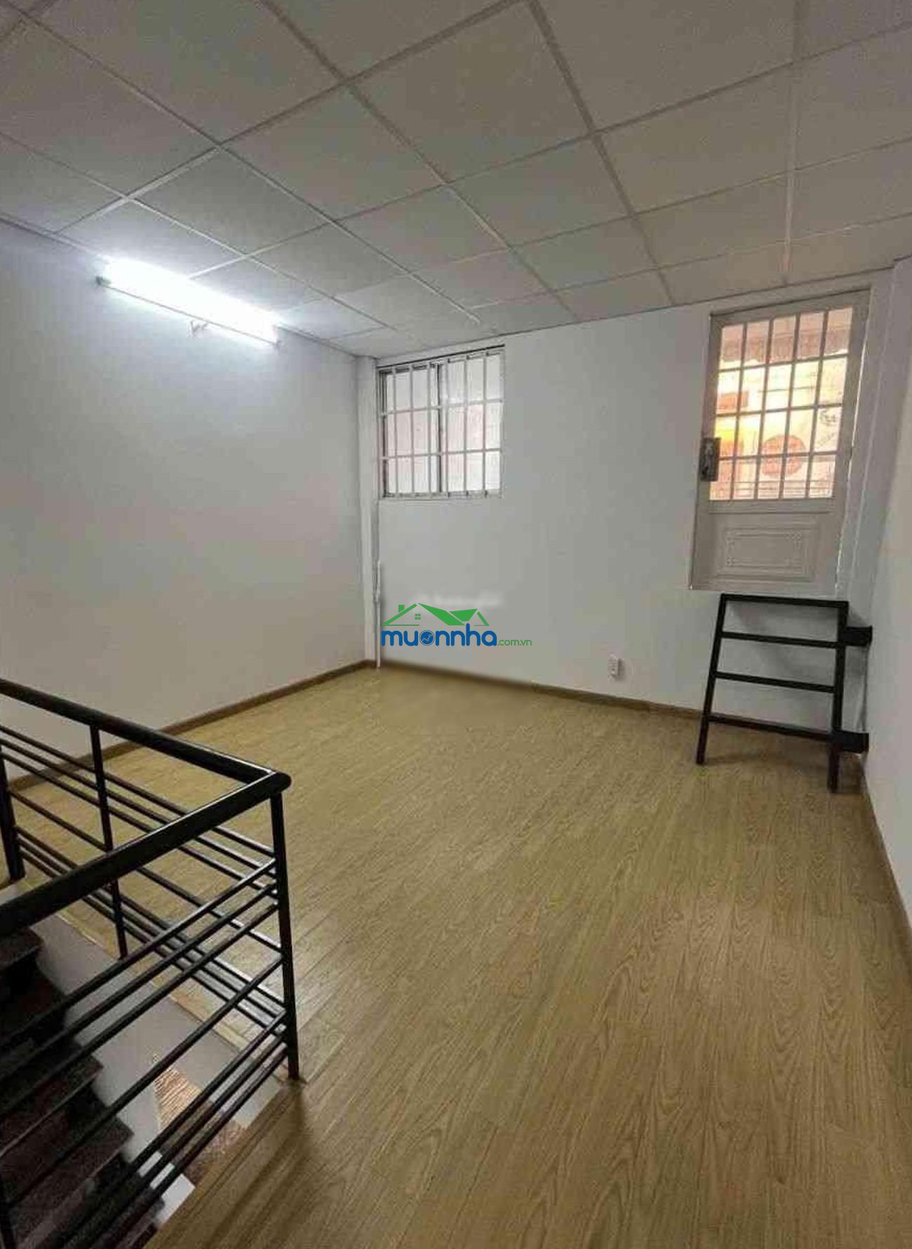 Chính chủ 1 đời nhà 2 tầng ngay trung tâm q7; biệt thự kiều đàm; 52m²; cách q4 chỉ 1 cây cầu - 2