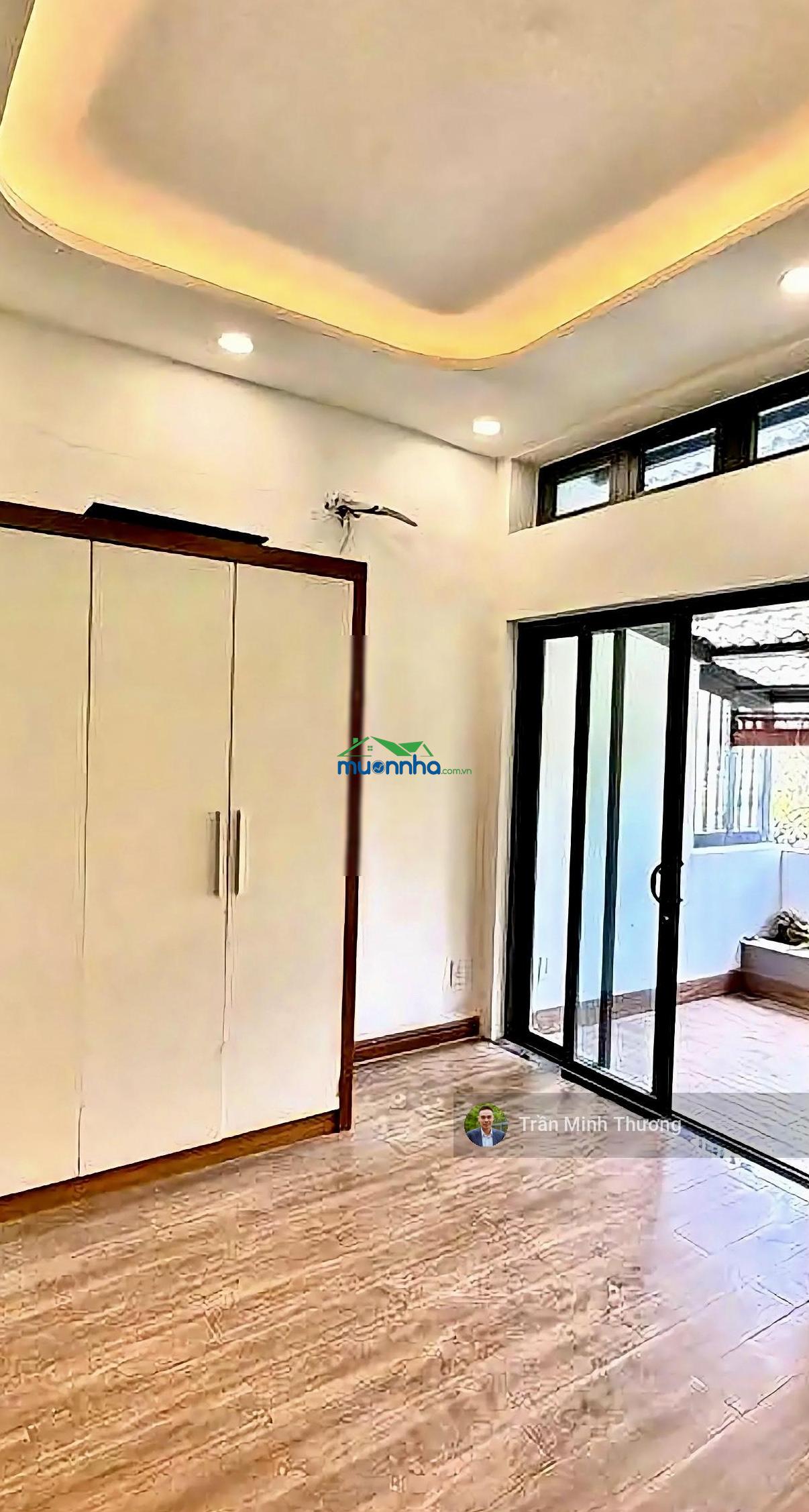 Nhà 2 tầng - ô tô đỗ cửa - full nội thất - gần đông tăng long