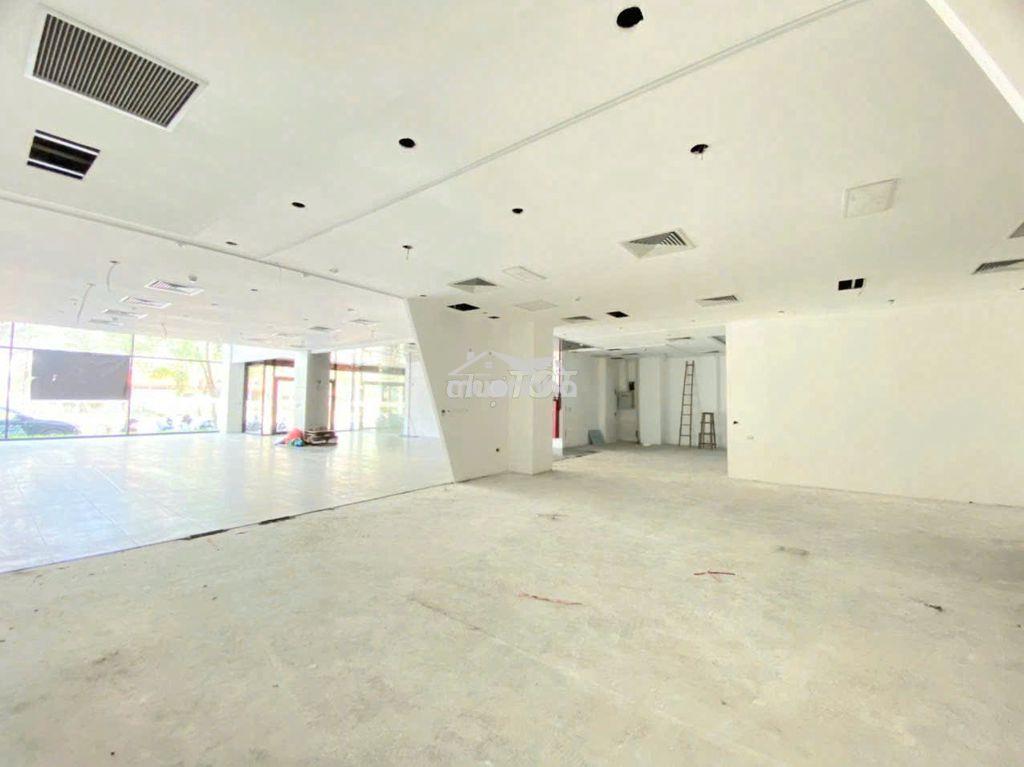 Cho thuê mặt bằng 430m2 làm showroom, ngân hàng, phòng khám … - 4