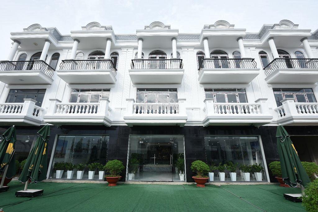 Nhà ở liền kề, 1 trệt 2 lầu, mua ở hay cho thuê đều được - 3
