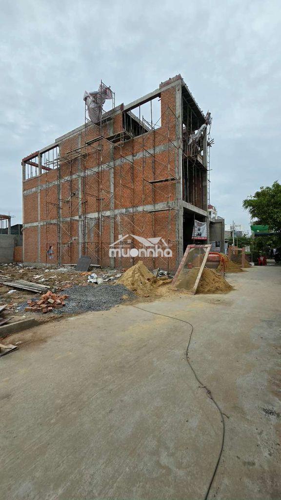Bán gấp đất thổ cư 5 x 20 xây dưng tự do 1 trệt 3 lầu