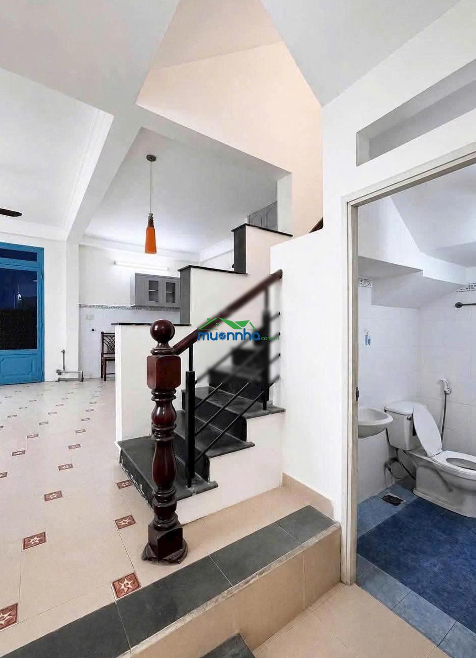 Bán nhà diện tích lớn gần khu bàu cát - dt lớn 6.5 dài 15.5 - cần bán trả bank - giá 8.8 tỷ tl
