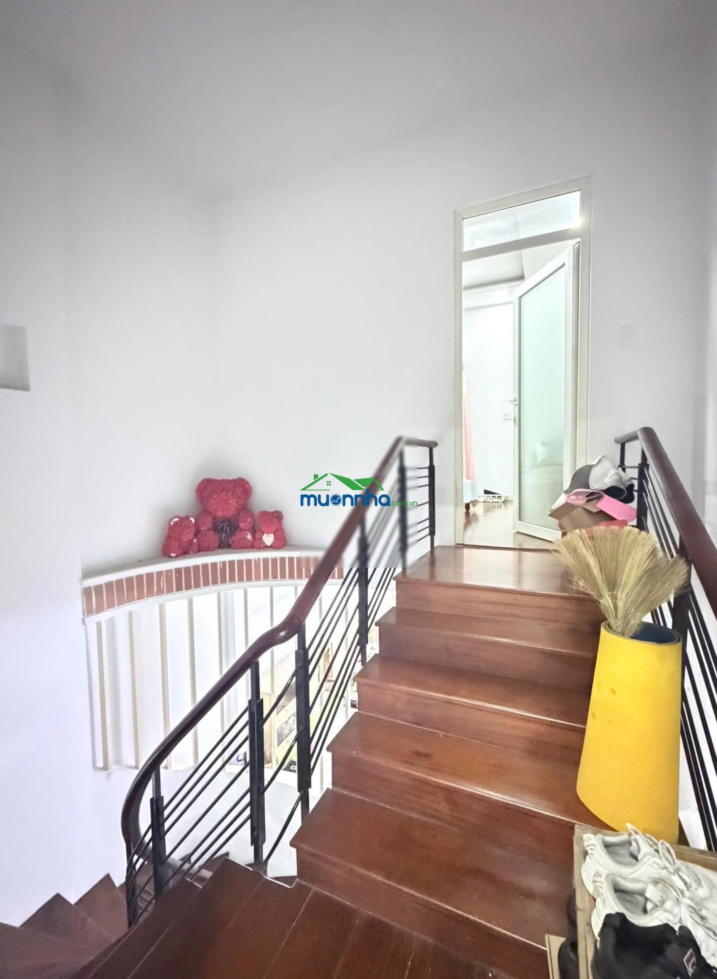 Bán nhà 23//. nguyễn hữu tiến. p tây thạnh - quận tân phú dt: 4m x 14m vuông đẹp kết cấu : đúc - 4