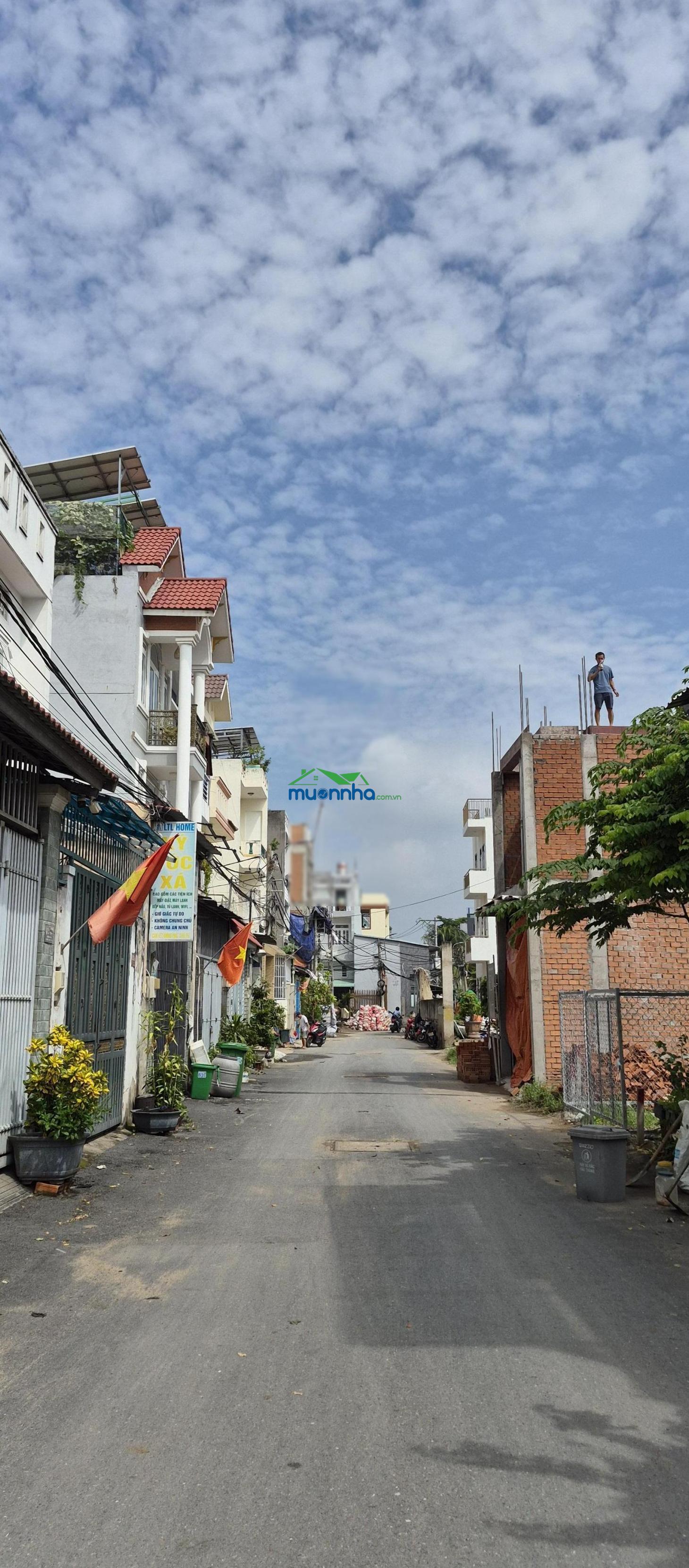 Chủ cần bán gấp nhà 2 tầng đường xe tải phường phước long b. 82m². giá chỉ 8.2 tỷ. còn bớt