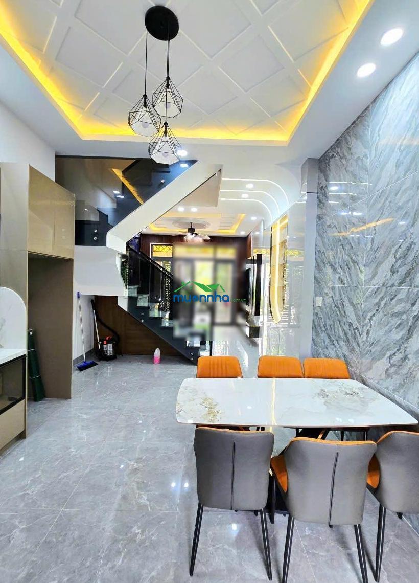 Nhà phố 4 tầng, 4pn, dtsd: 224m2 - đối diện kđt đông tăng long, gần vin q9