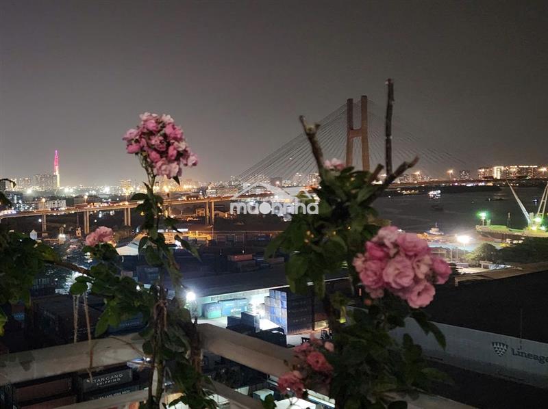 Cho thuê căn penthouse có sân vườn riêng tại quận 7 ( 175m)