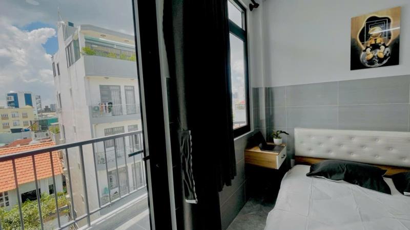 Cho thuê căn hộ có ban công, gần đại học gtvt - nơ trang long, quận bình thạnh - 4