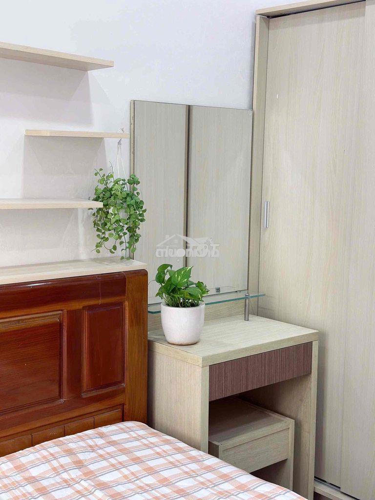 Trống sẵn phòng cửa sổ kế đại học văn lang - 3