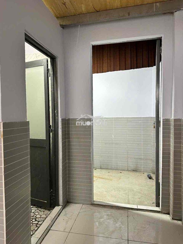 Nhà như hình - 4x17m - 5tr/ tháng - 4