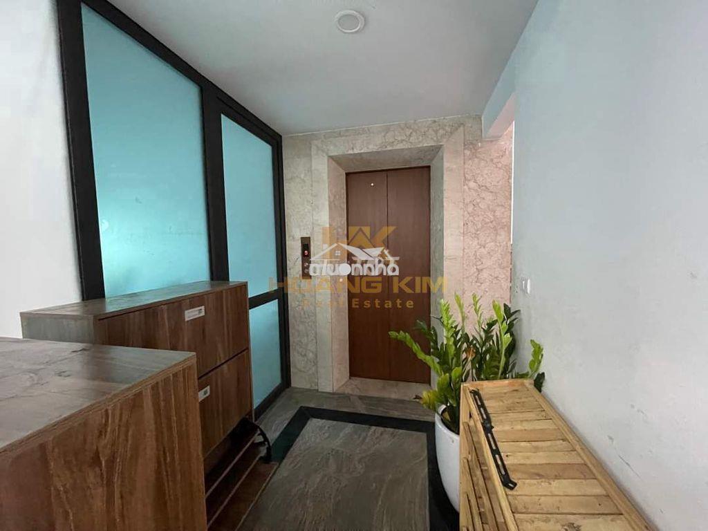 Toà nhà vp tân bình - 8.5x30 - hầm - 4 lầu - thang máy - 4