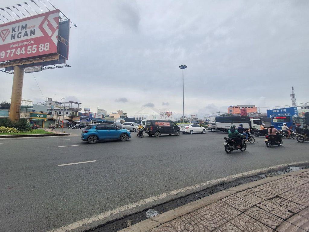 Mặt tiền kinh doanh đỉnh - 290m2 -công nhận 200m2 - giá 18ty5 tỷ. - 3