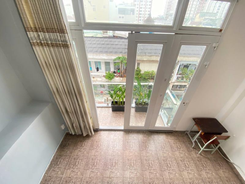 Cho thuê căn hộ ban công gần đh hutech, giao thông vận tải, gần ngã tư hàng xanh - 2