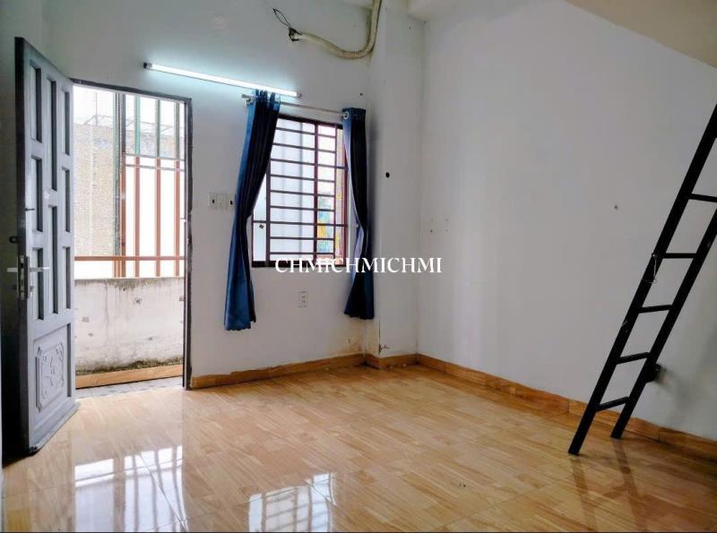 Phòng trọ gác ban công thang máy - gần văn hiến - khu bàu cát - 2