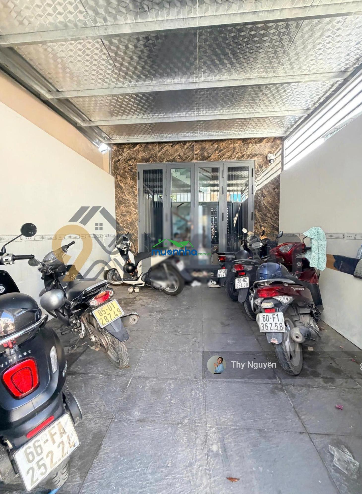 Nhà ở kèm chdv 5 tầng hxh xây mới - thu nhập 22 triệu - sau lưng đh ngân hàng sát kha vạn cân