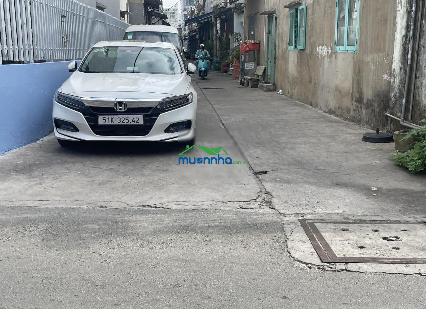 Nhà chính chủ 3 tầng - bình tân - hẻm ô tô 5m - giáp tân phú - nhỉnh 3 tỷ vào ở ngay