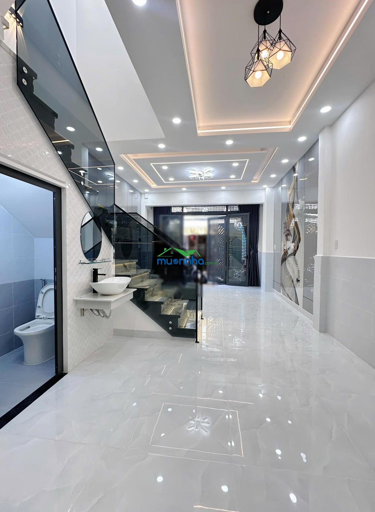 Nhà đẹp ở ngay giáp quận 6, hẻm rộng - 4