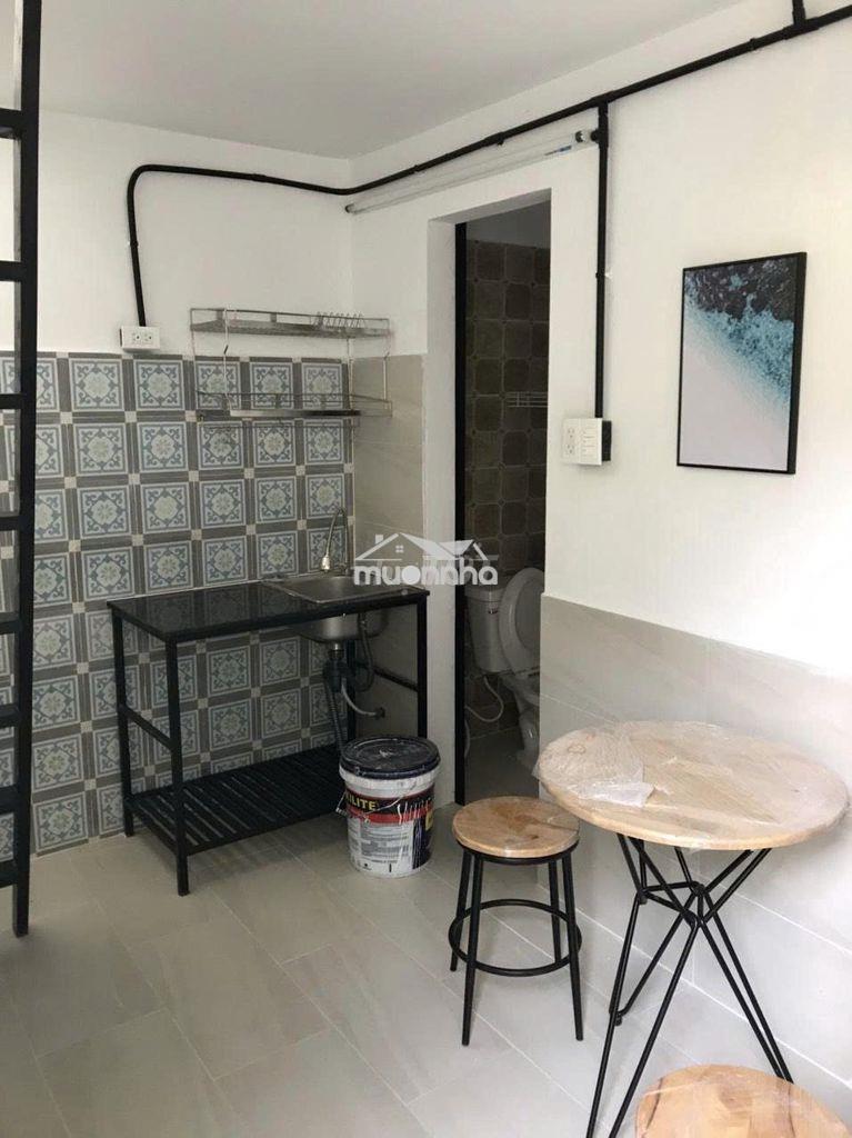 Phòng rộng gác cao nhất nhà giá tốt không phụ phí