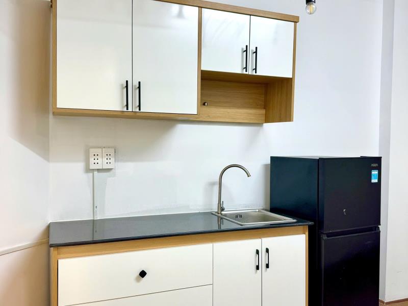 Cho thuê căn hộ có ban công đường lê quang định gần đại học văn lang, đại học hutech, chỉ vài phút đến trường. - 4