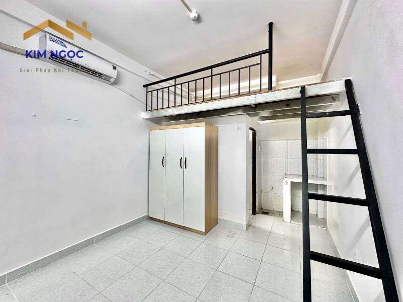 Phòng trọ có gác máy lạnh gần đại học công thương và mũi tàu cộng hoà