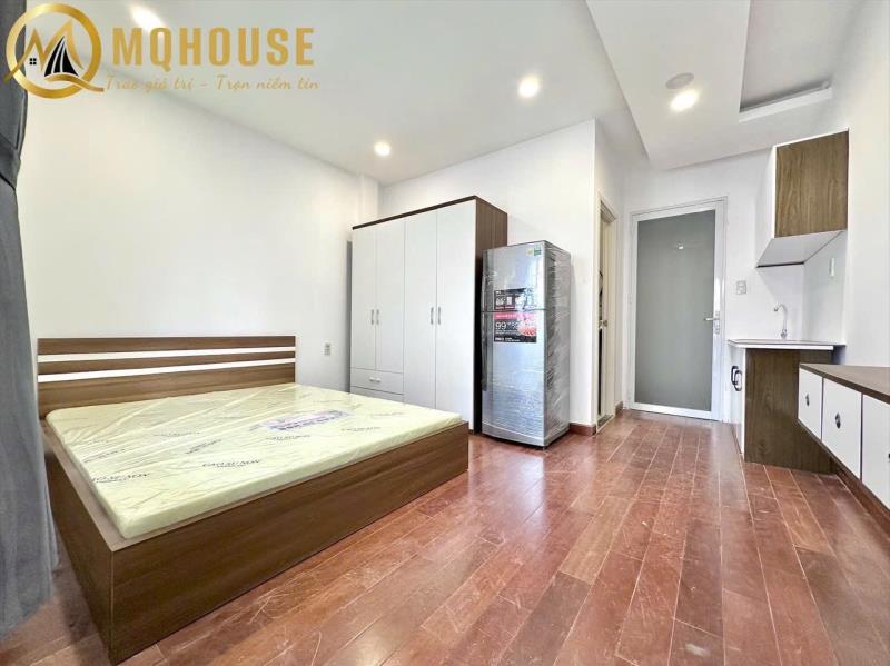 Studio ban công ngay cổng đh văn lang, đại học mĩ thuật, đường phan đăng lưu, cầu bông quận 1 - 4
