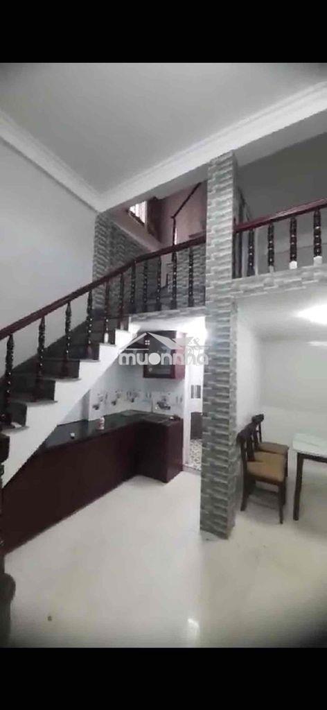 Tìm người vào nhà nguyên căn, còn 1 phòng trống tầng 4