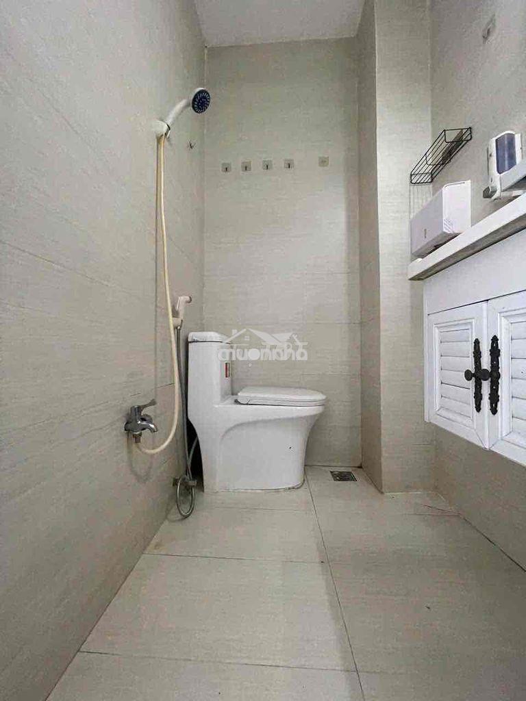 Nhà nguyên căn. 2pn chính + 1pn phụ = 3pn.3wc. có video - 2