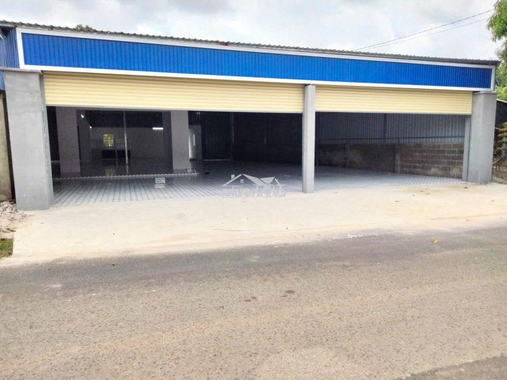 Xưởng 700 m2 | mt củ chi | giá : 9 triệu  - 2