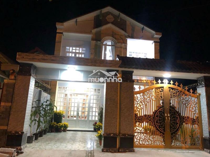 Bán nhà 1 trệt 1 lầu, 6 phòng ngủ, 185m2 tại trung tâm thủ dầu một