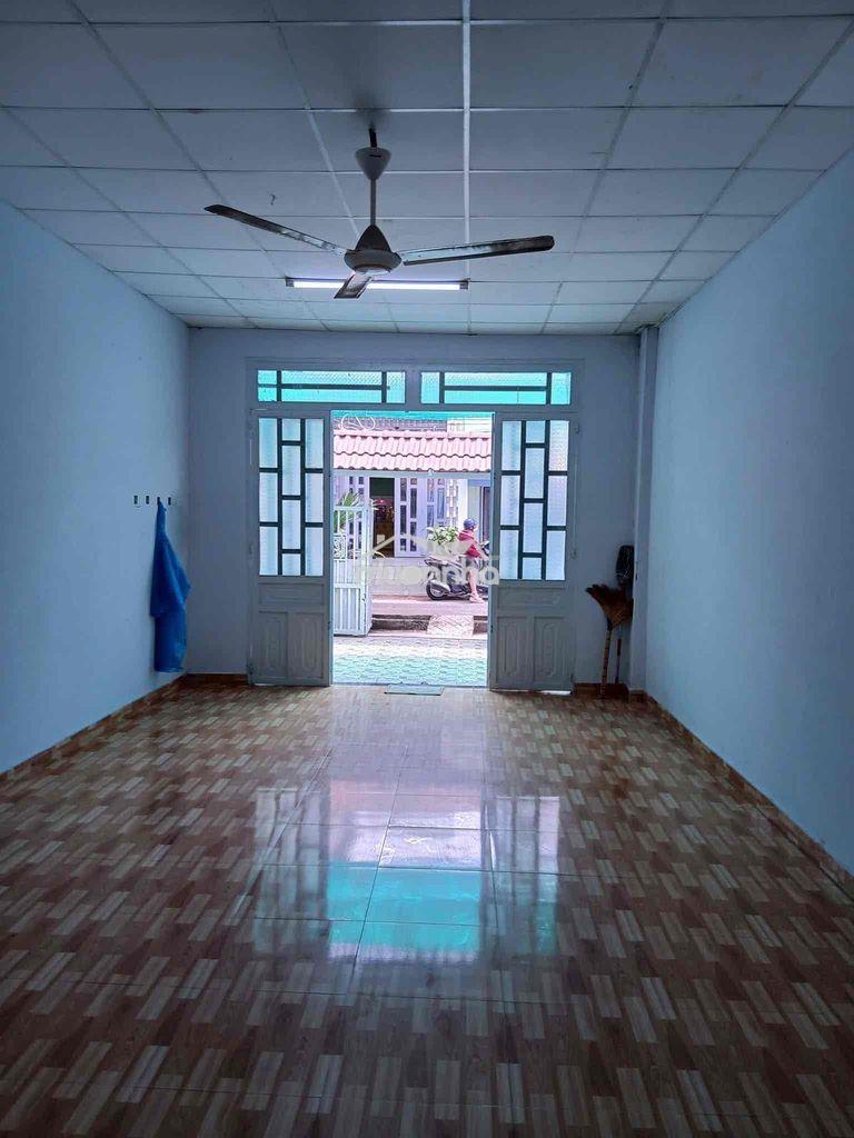 Nhà cho thuê giá 8 triệu 165m 1tret 1 lầu 3phong - 2