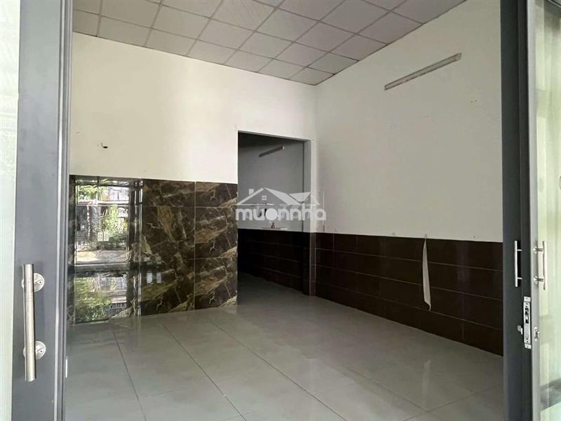 Cho thuê nhà ngay đường 5 cũ sân xe hơi 5triệu
