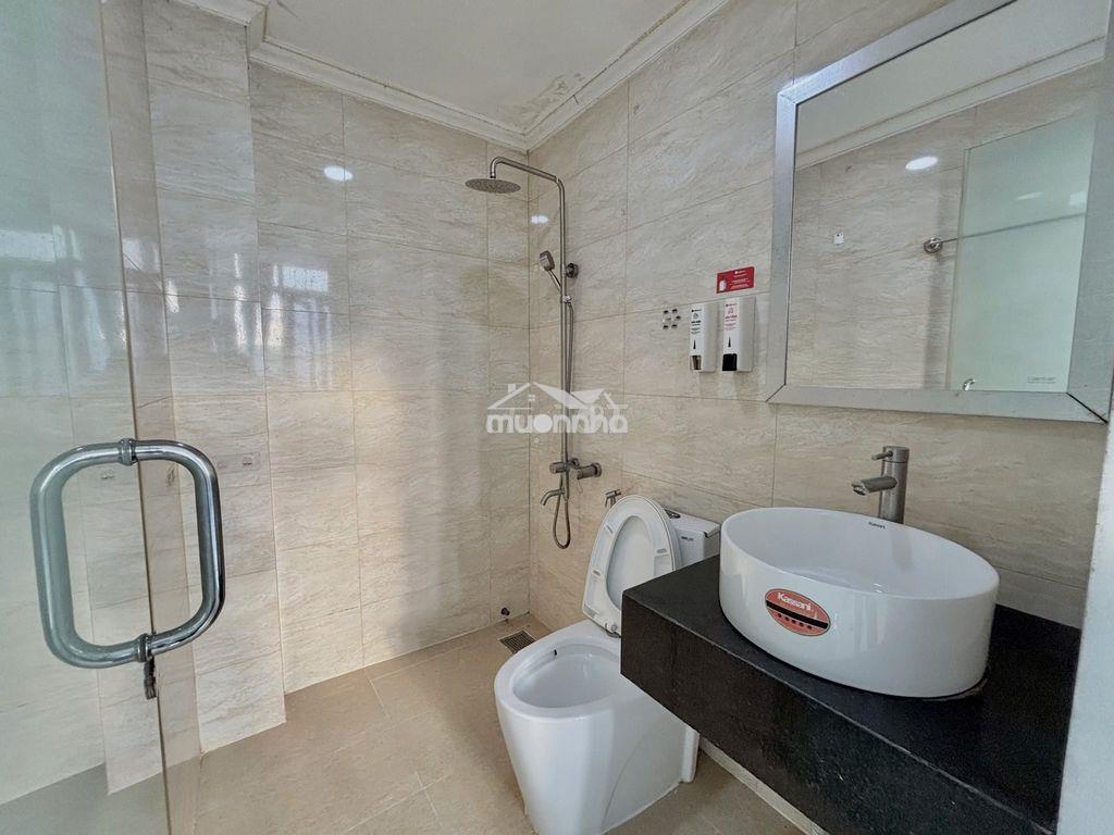 Phòng tầng cao - cửa sổ thoáng - view đẹp - 4