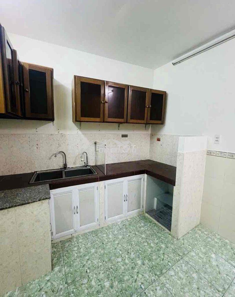 Nhà mới, 1 trệt, 1 lầu, 1 lửng 3p. ngủ - có m. lạnh ok - 3