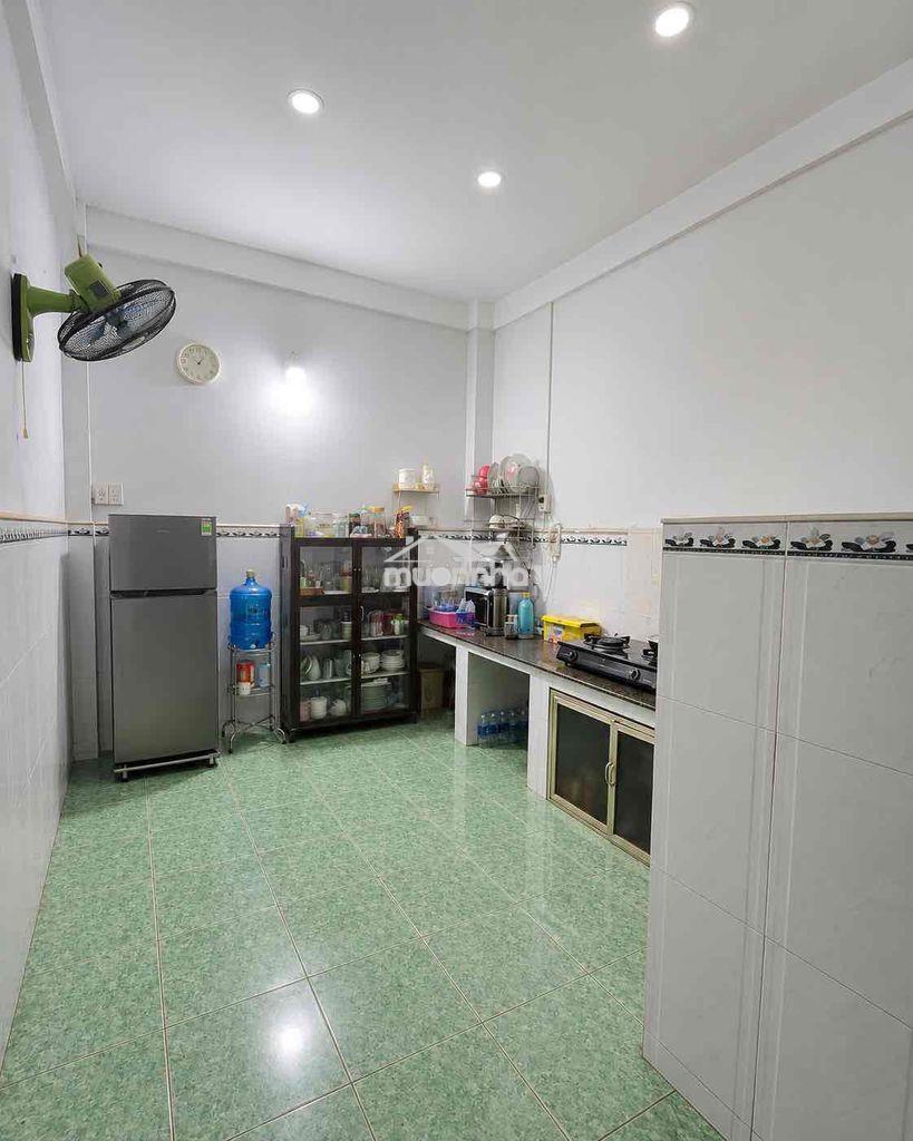 Chủ xoắn giảm giá 1 tỷ - nhà 2 tầng - gần 90m2 - hẻm xe hơi thông - 4