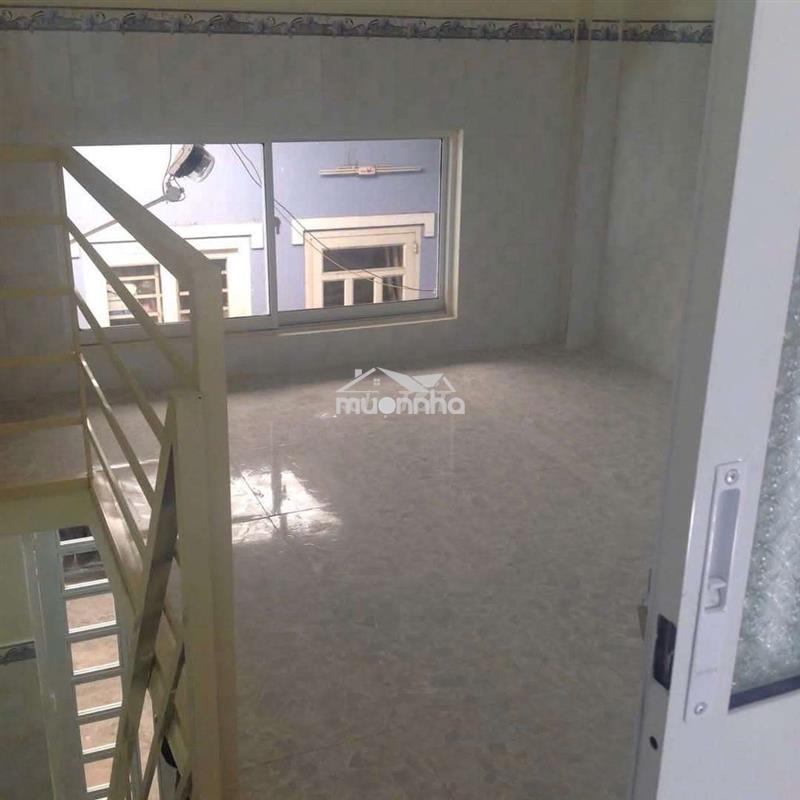 Nhà 1 trệt 1 lầu dtsd 40m2, đường số 8, linh xuân , thủ đức
