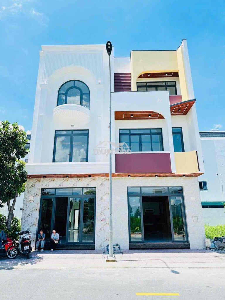 Nhà phố 3 tầng the sol city – 5pn, 5wc – gần chợ hưng long bình chánh