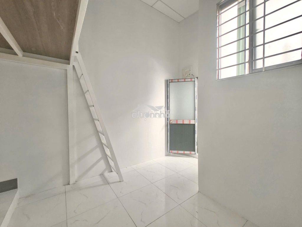 Sẵn nhiều phòng gác mới xây - free tiền thuê 10 ngày - 2