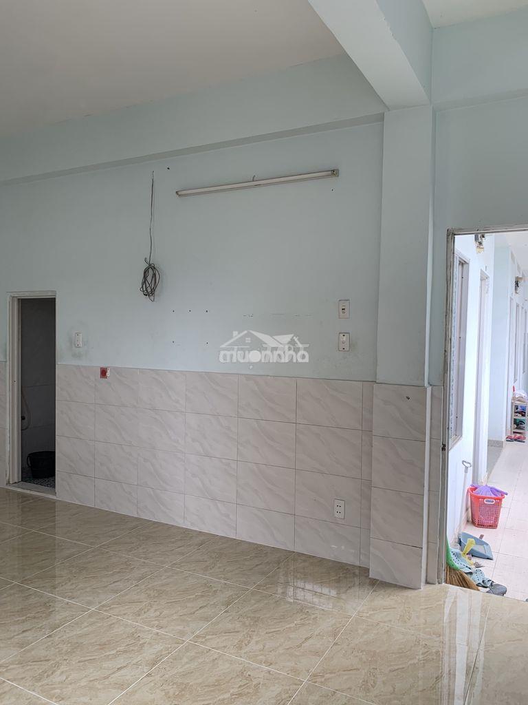 Phòng trọ 20m2 đương nguyễn giản thanh, q . 10 - 3