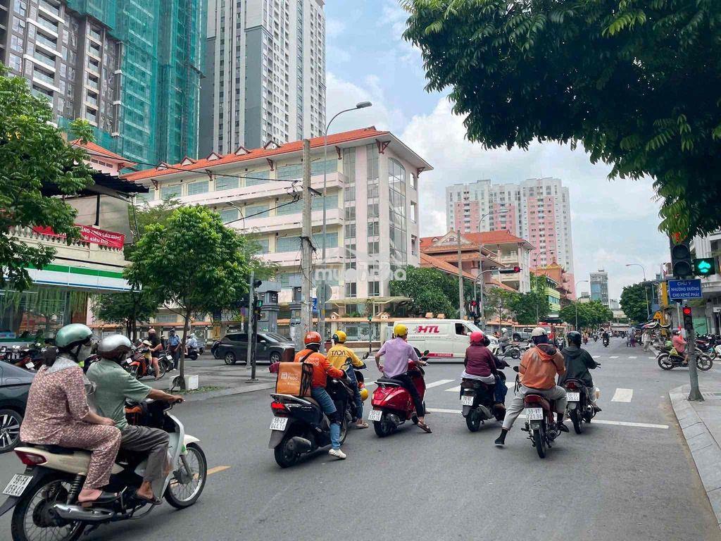 🔥 Cho thuê nhà mặt tiền q.1 – nguyễn khắc nhu  📍 địa chỉ: nguyễn khắc - 3