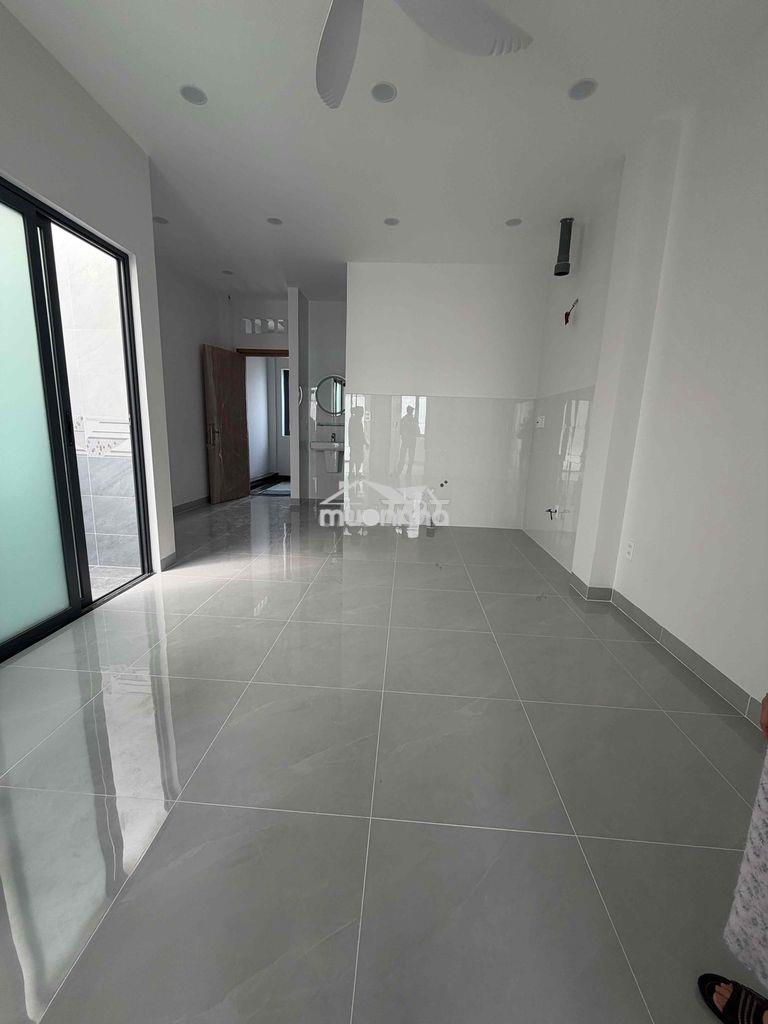 Cho thuê nhà mới 100% nội thất cơ bản
