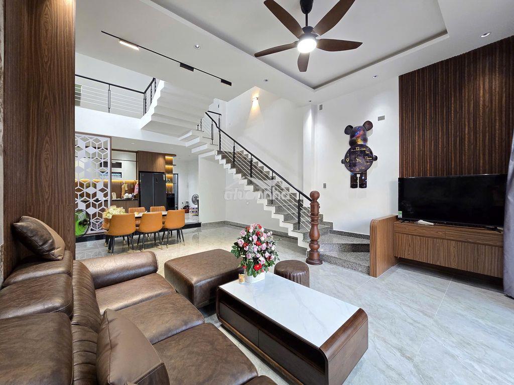 Nhà đẹp 3 tầng sát biển full nội thất giá rẻ - 3
