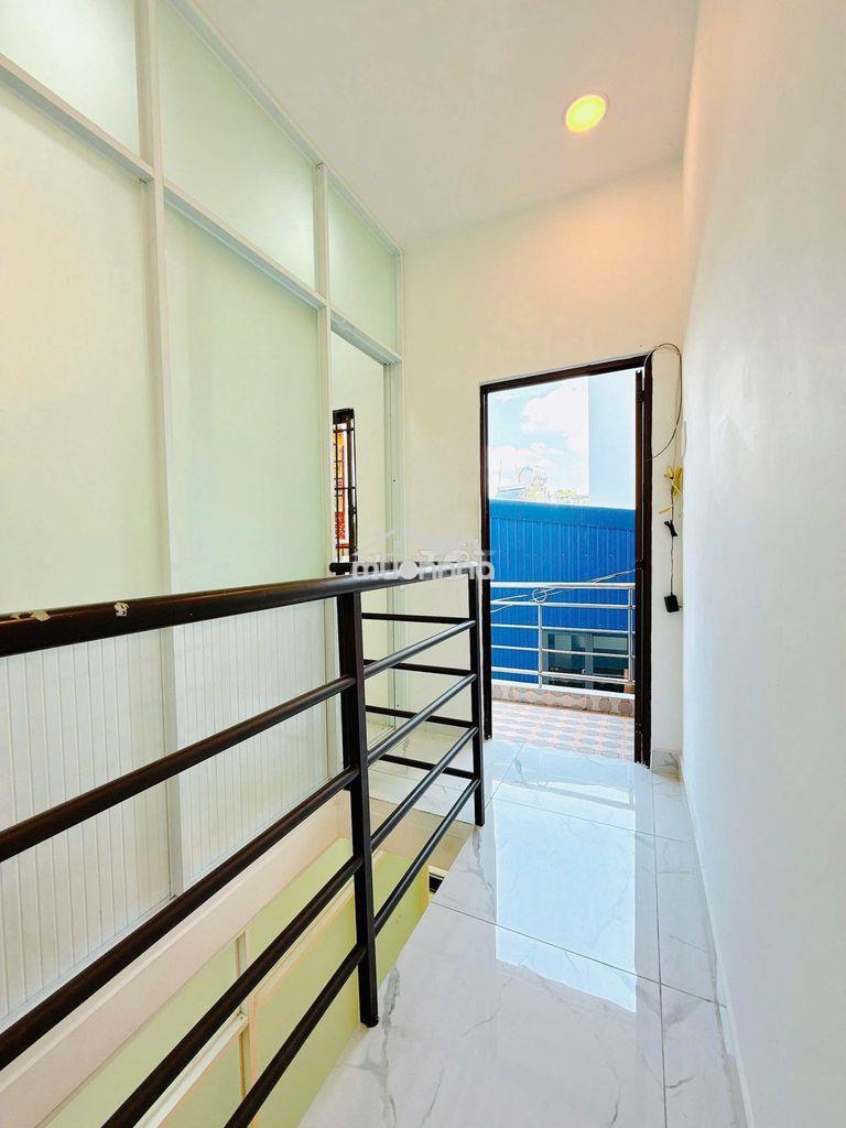 Cho thuê nhà nguyên căn hxh q6 cách 1 căn, 3 tầng, 2pn, giá 7.5 triệu - 3