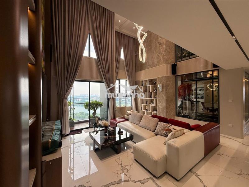Penthouse 250m2  chỉ 12 tỷ- tặng full nội thất cao cấp- liền pvđ