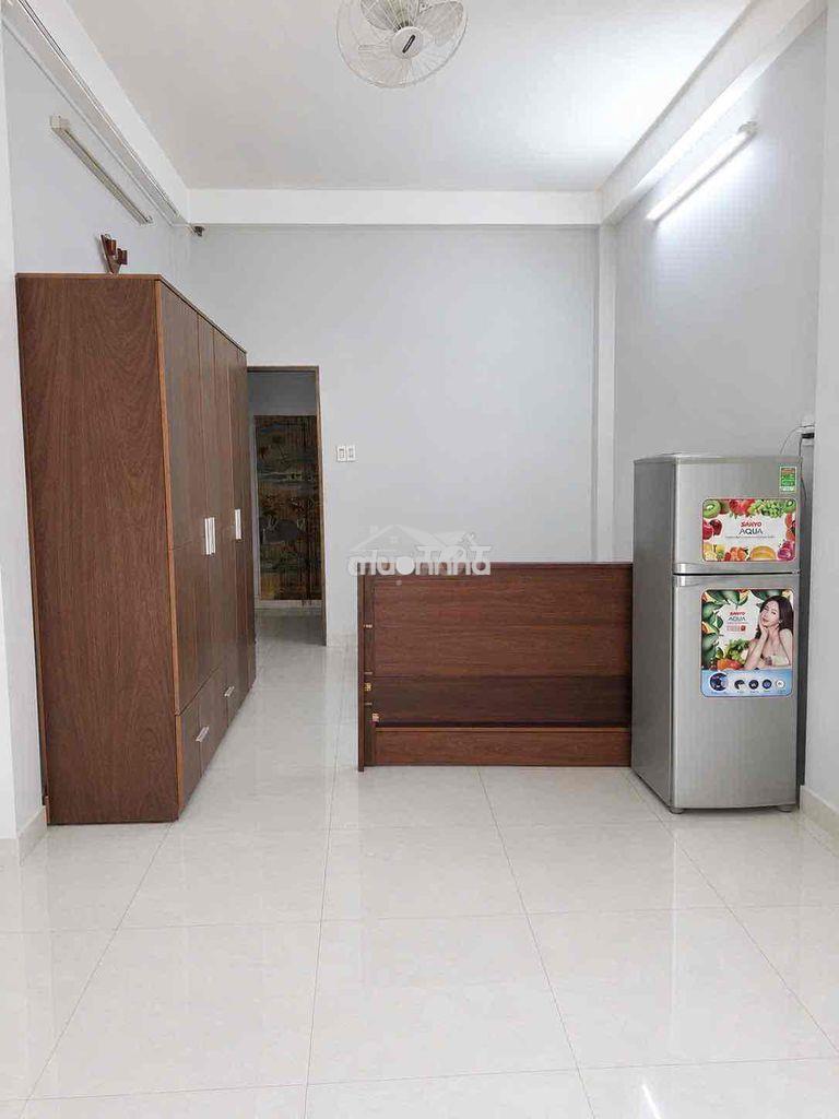 Phòng 40m2 đường nguyễn đình chiểu, p1, q3 - 4