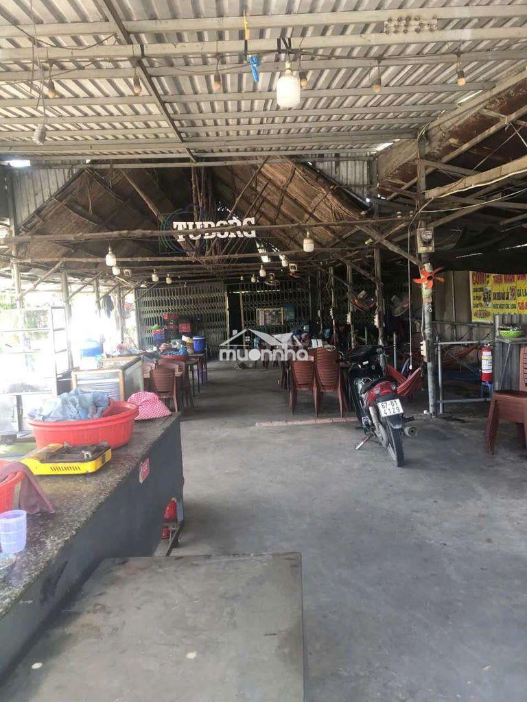 Cần sang mặt bằng gấp đó có việc nhà về quê