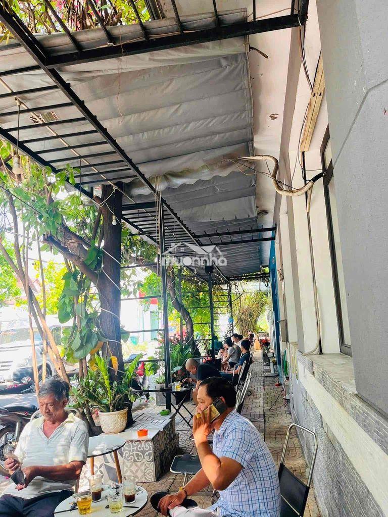 Cần sang quán cafe góc 2 mặt tiền quận 2