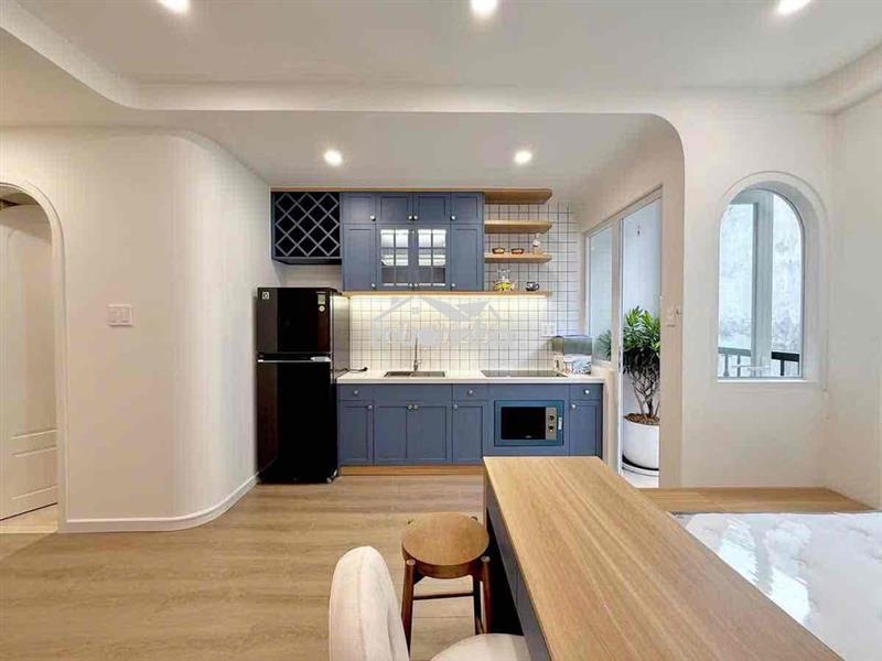 Chdv full nội thất – ban công thoáng mát – mặt tiền , sát bcons , khu