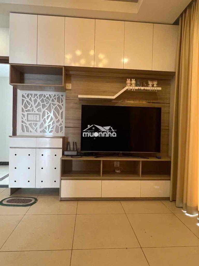 Cho thuê the pegasuite căn 75m2 2pn 2wc 2 ban công đẹp nhất dự án