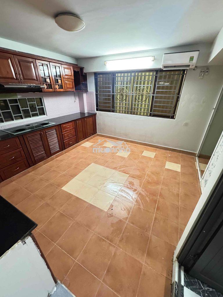 Phòng lầu 1 máy lạnh kệ bếp wc riêng ngay cao lỗ q8 - 2